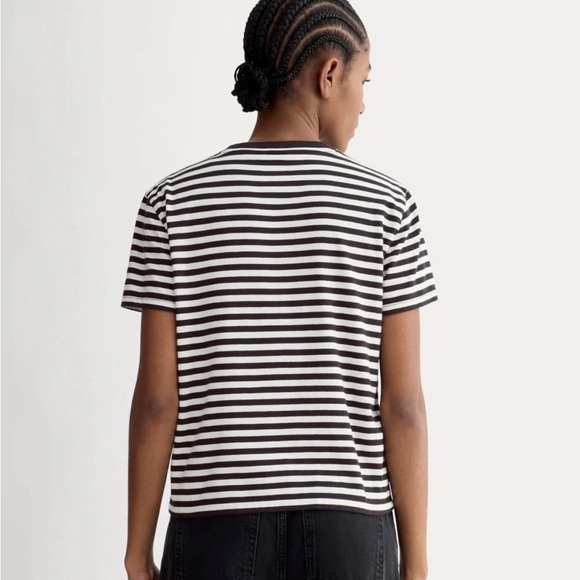 Everlane THE BOX-CUT TEE IN ESSENTIAL COTTON - Picture 2 of 5